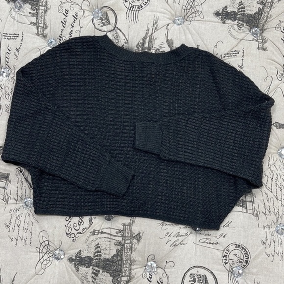 Leith Dolman Sleeve Crop Crewneck Sweater - Picture 6 of 6